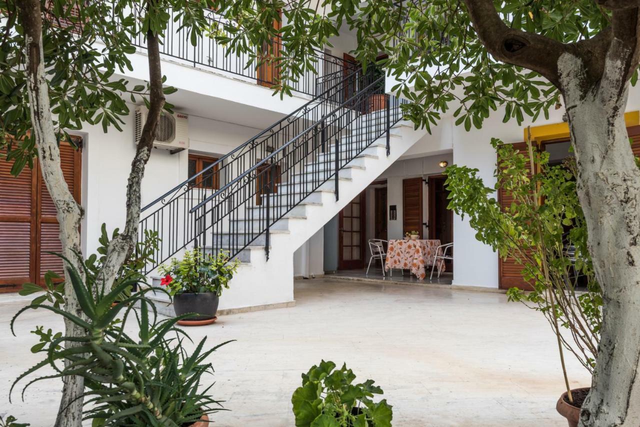 Areti Apartments Poros  Exterior foto